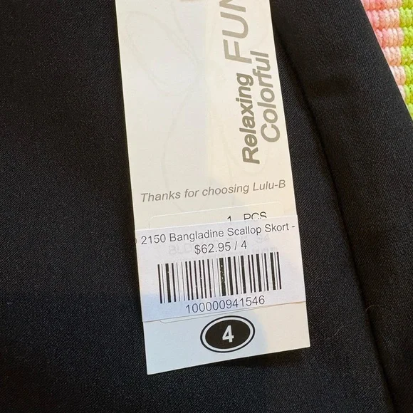 Lulu -B scallop skort - Picture 3 of 3